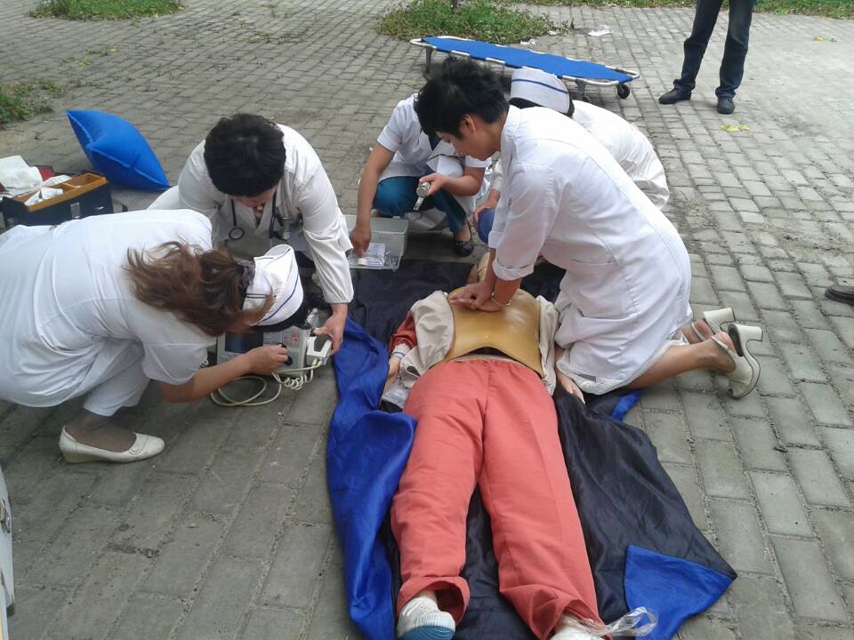 北车医院成功组织2014年院外急救演练